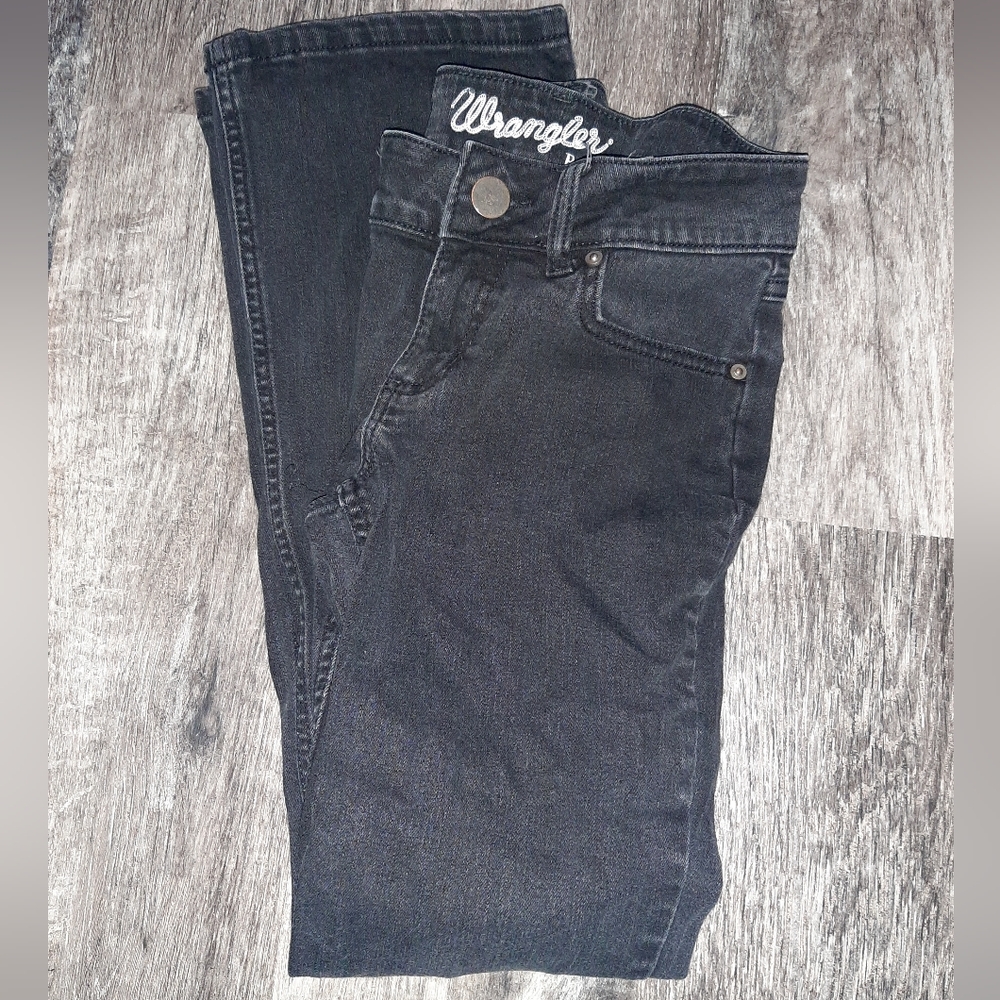 Wrangler woman's jeans sz 1/2 x 30